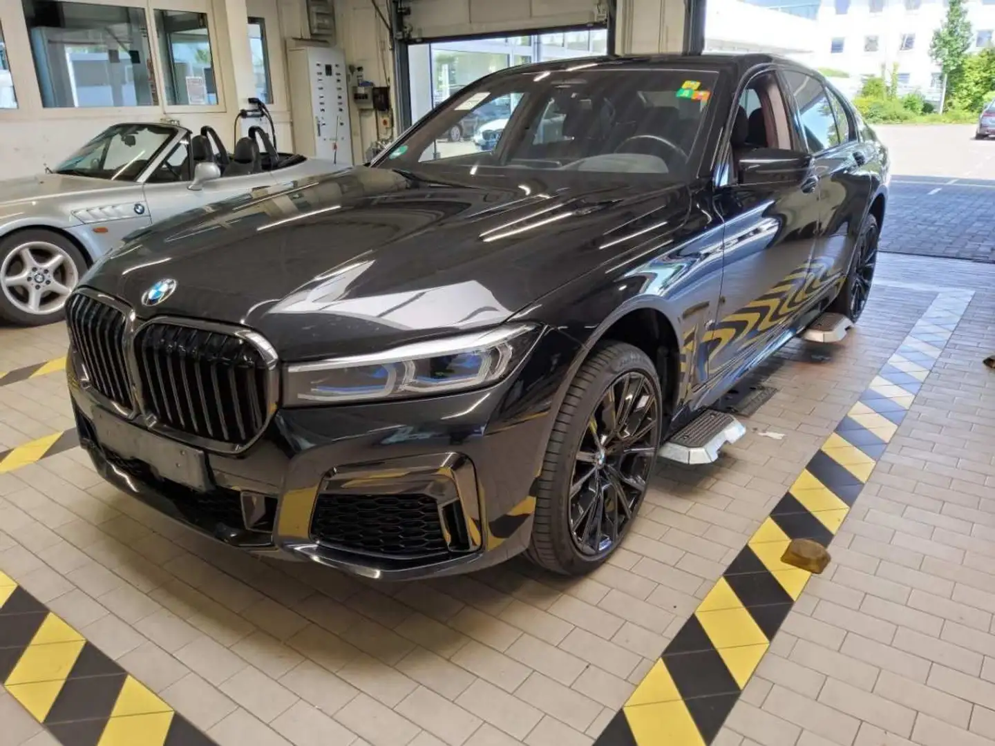 BMW 740 xd*MSPORT*INDIVIDUAL*360*B&W*HUD*ACC*LASER* Noir - 1