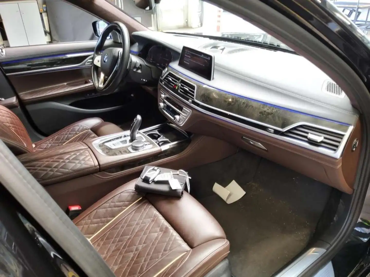 BMW 740 xd*MSPORT*INDIVIDUAL*360*B&W*HUD*ACC*LASER* Noir - 2