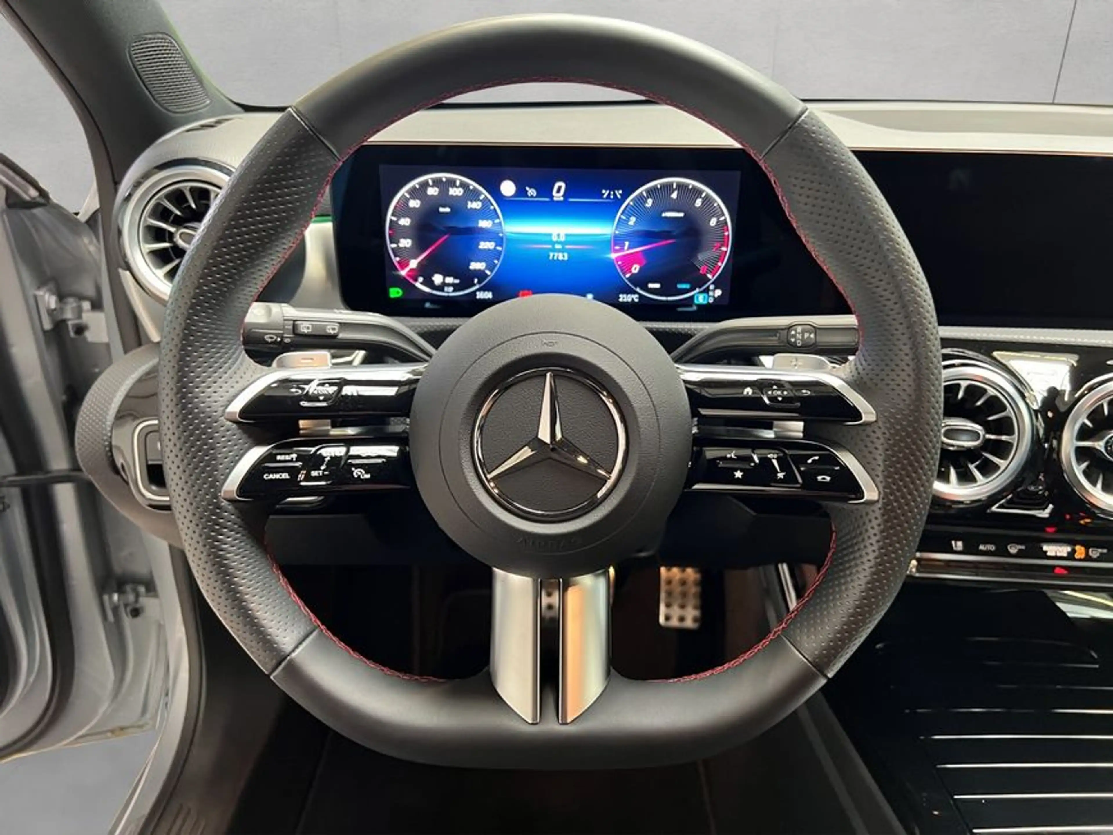 Mercedes-Benz A 200 A-Klasse — photo 8