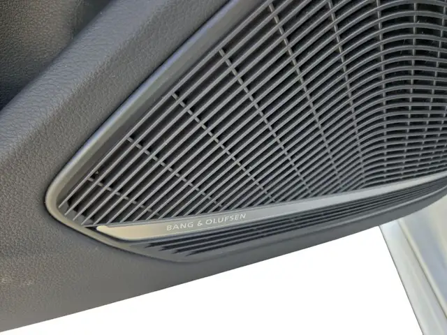 Audi A4 view 11