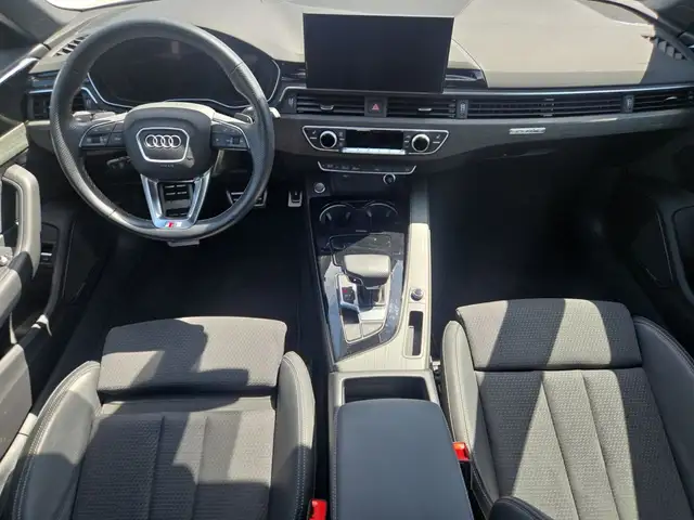 Audi A4 view 8