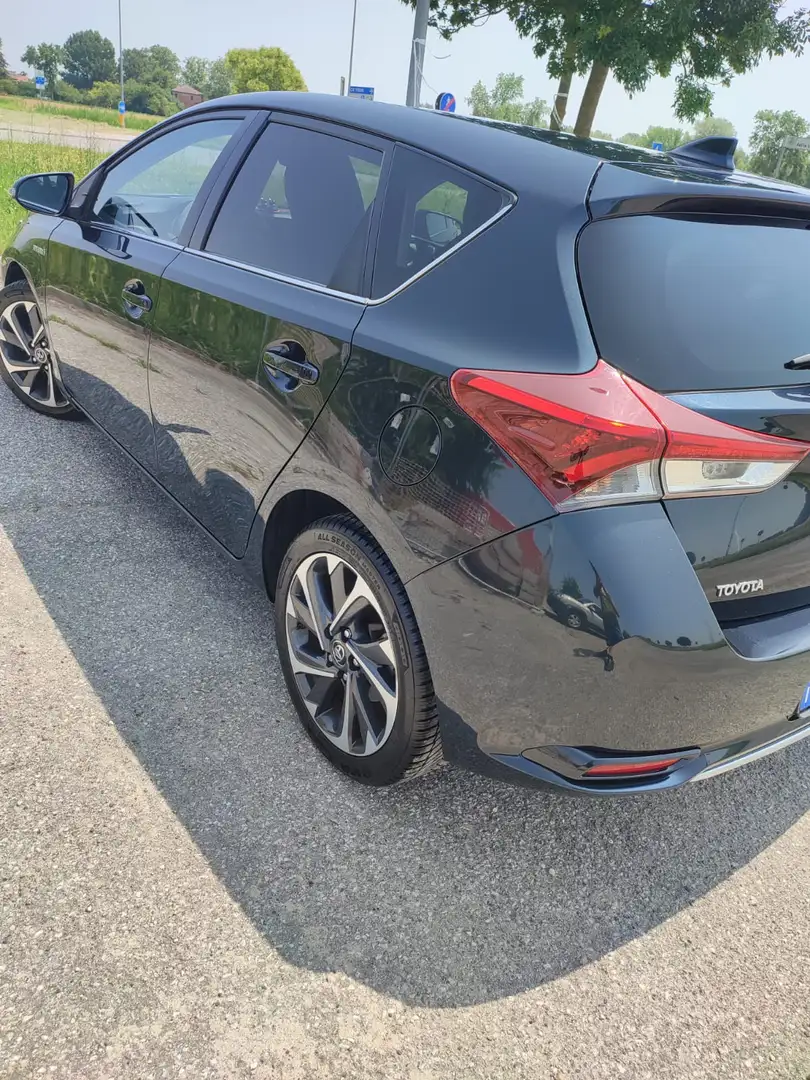 Toyota Auris 1.8h Cool cvt - 2