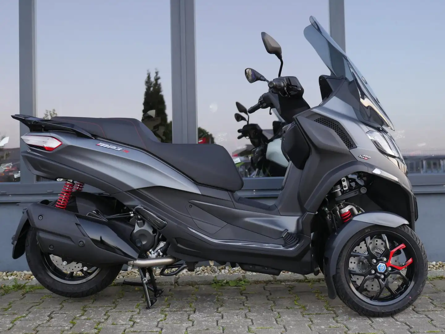 Piaggio MP3 400 Sport - Lager - Grau Titanio - Facelift - 1