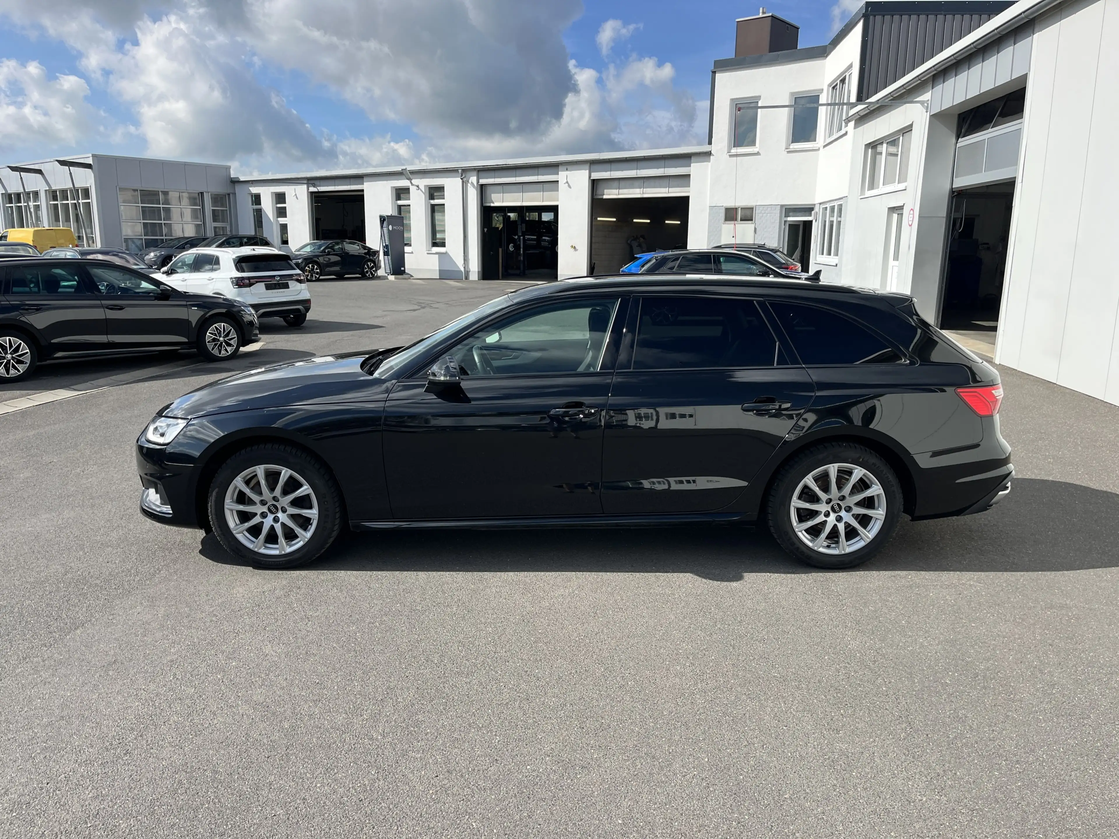 Audi A4 Avant 35 2.0 TFSI S tronic advanced 138€ m.20% A — photo 3