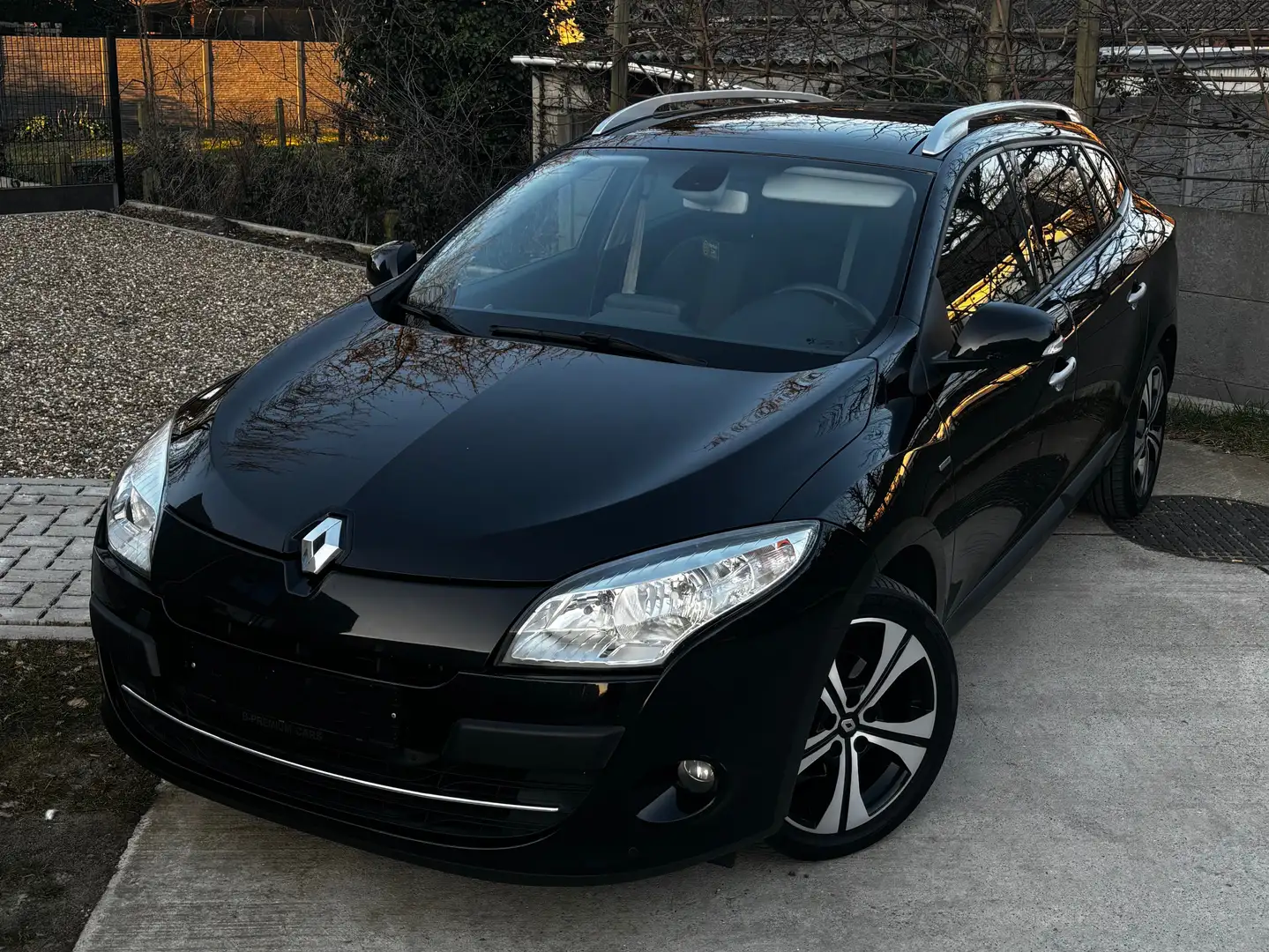 Renault Megane Megane Grandtour 2.0 140 CVT Luxe Zwart - 2