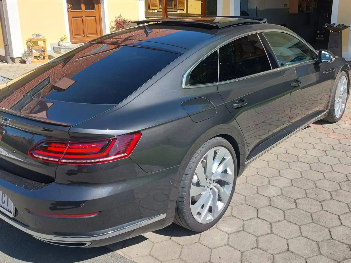 Volkswagen Arteon R-Line Grau - 2
