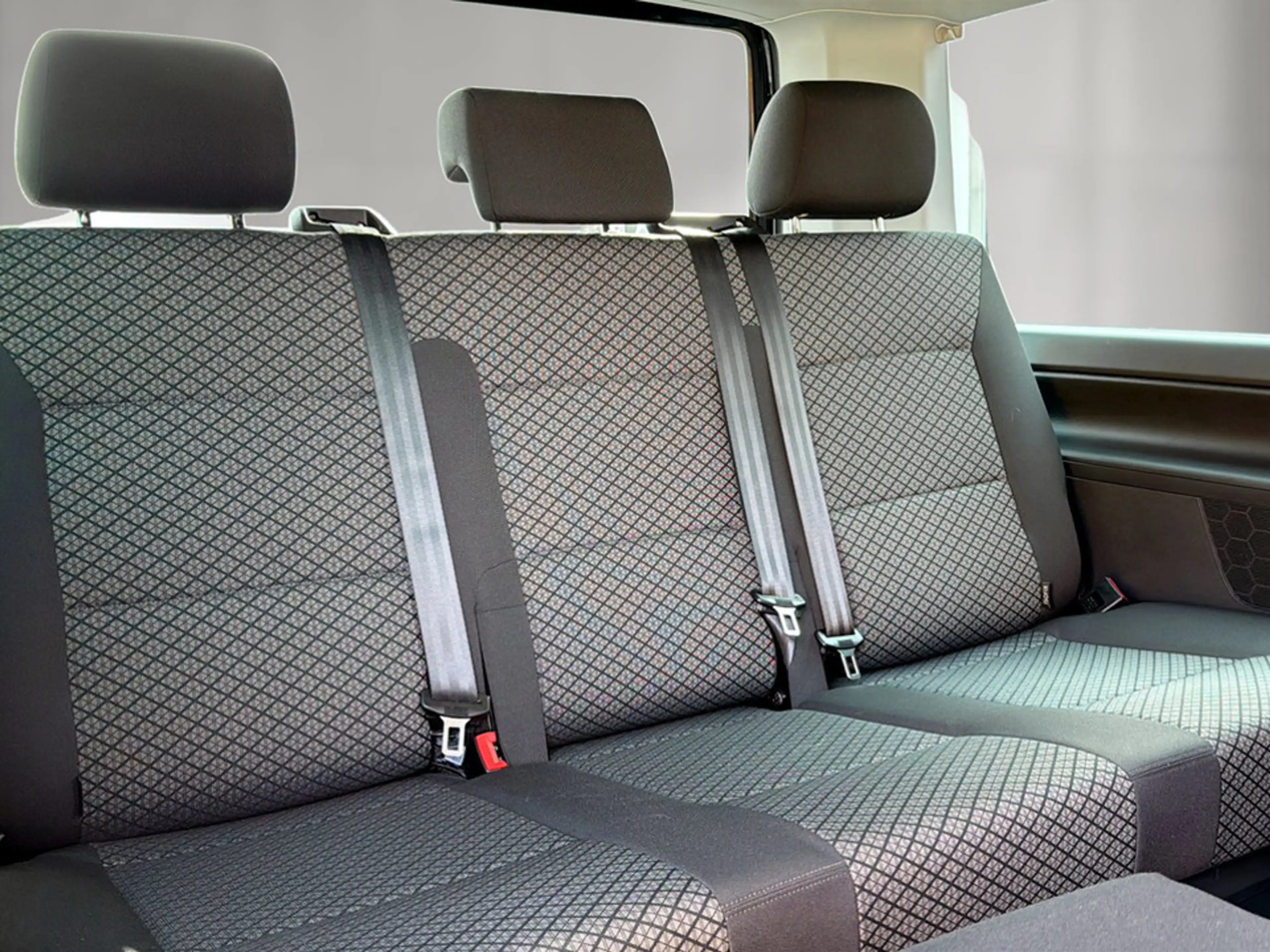 Volkswagen T6.1 Multivan VW T6.1 Multivan Trendline TDI 4MOTION — photo 9