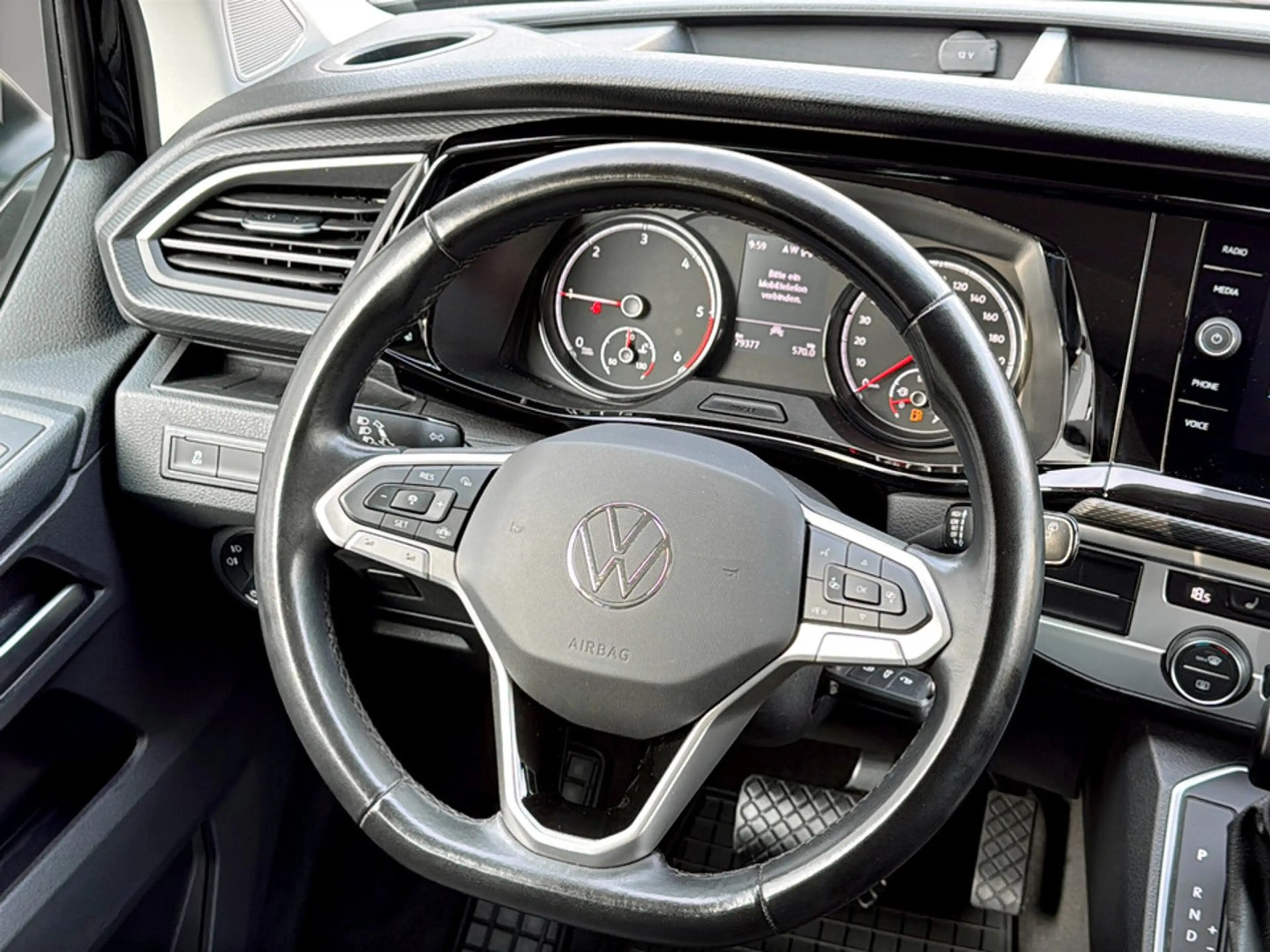 Volkswagen T6.1 Multivan VW T6.1 Multivan Trendline TDI 4MOTION — photo 7