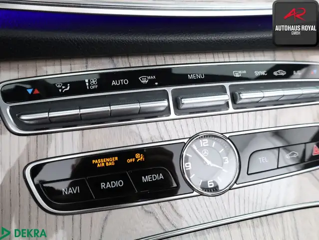Mercedes-Benz E-Class view 22