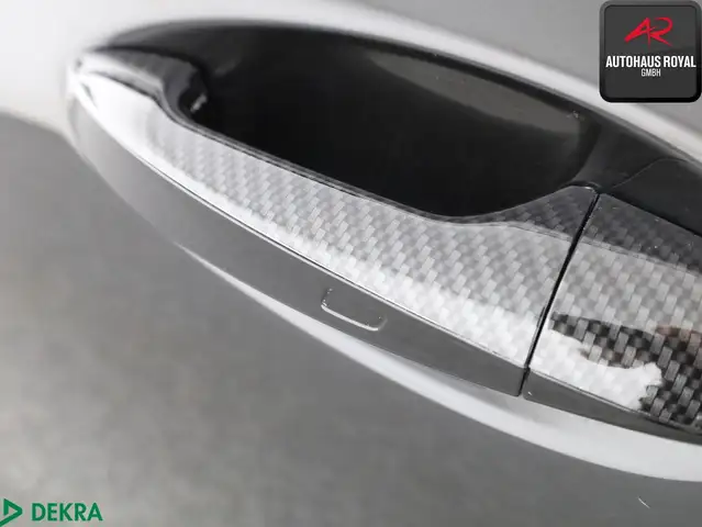 Mercedes-Benz E-Class view 26