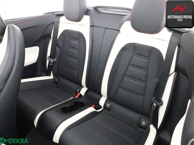 Mercedes-Benz E-Class view 14