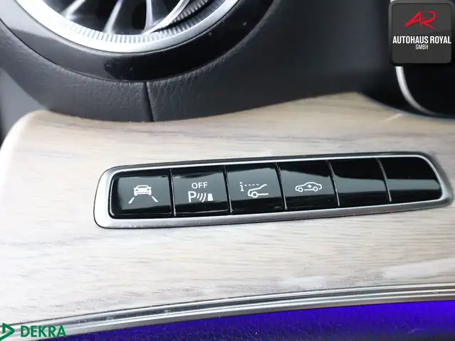 Mercedes-Benz E-Class view 23