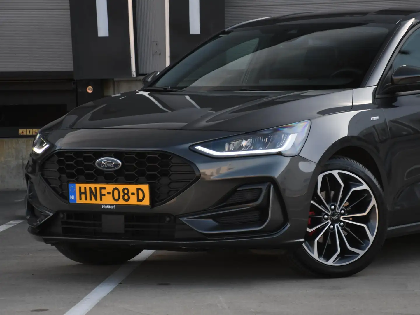 Ford Focus ST-Line X 1.0 EcoBoost Hybrid 125pk WINTER PACK | Gris - 2