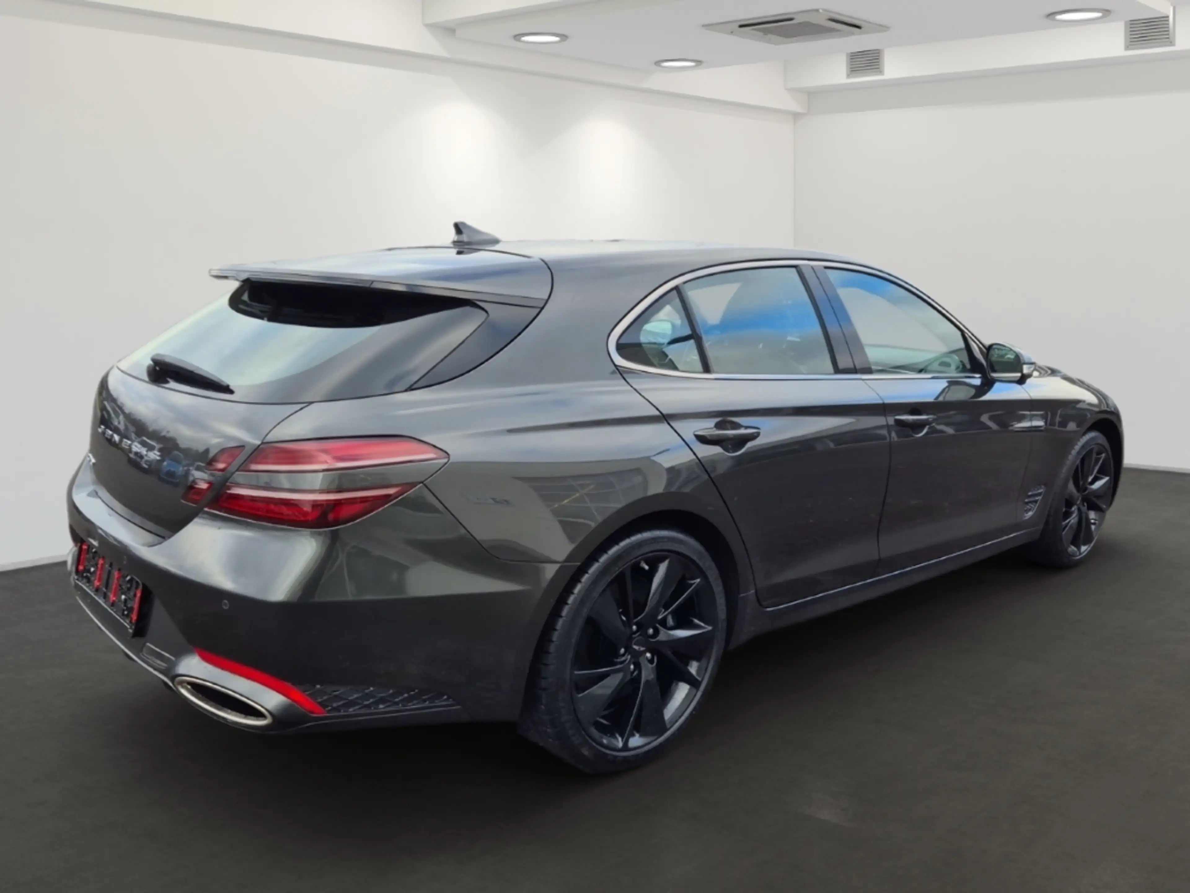 Genesis G70 Shooting Brake Sport — photo 3