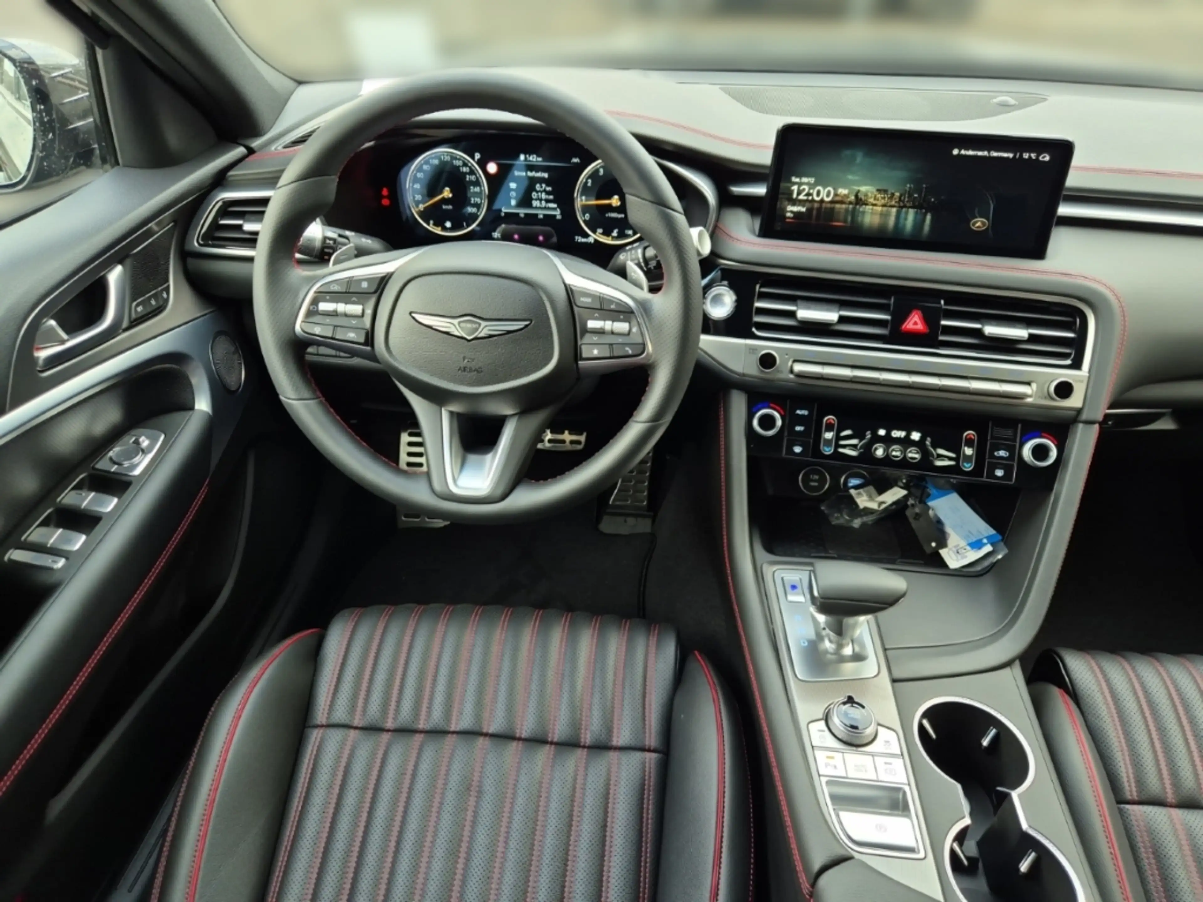 Genesis G70 Shooting Brake Sport — photo 11