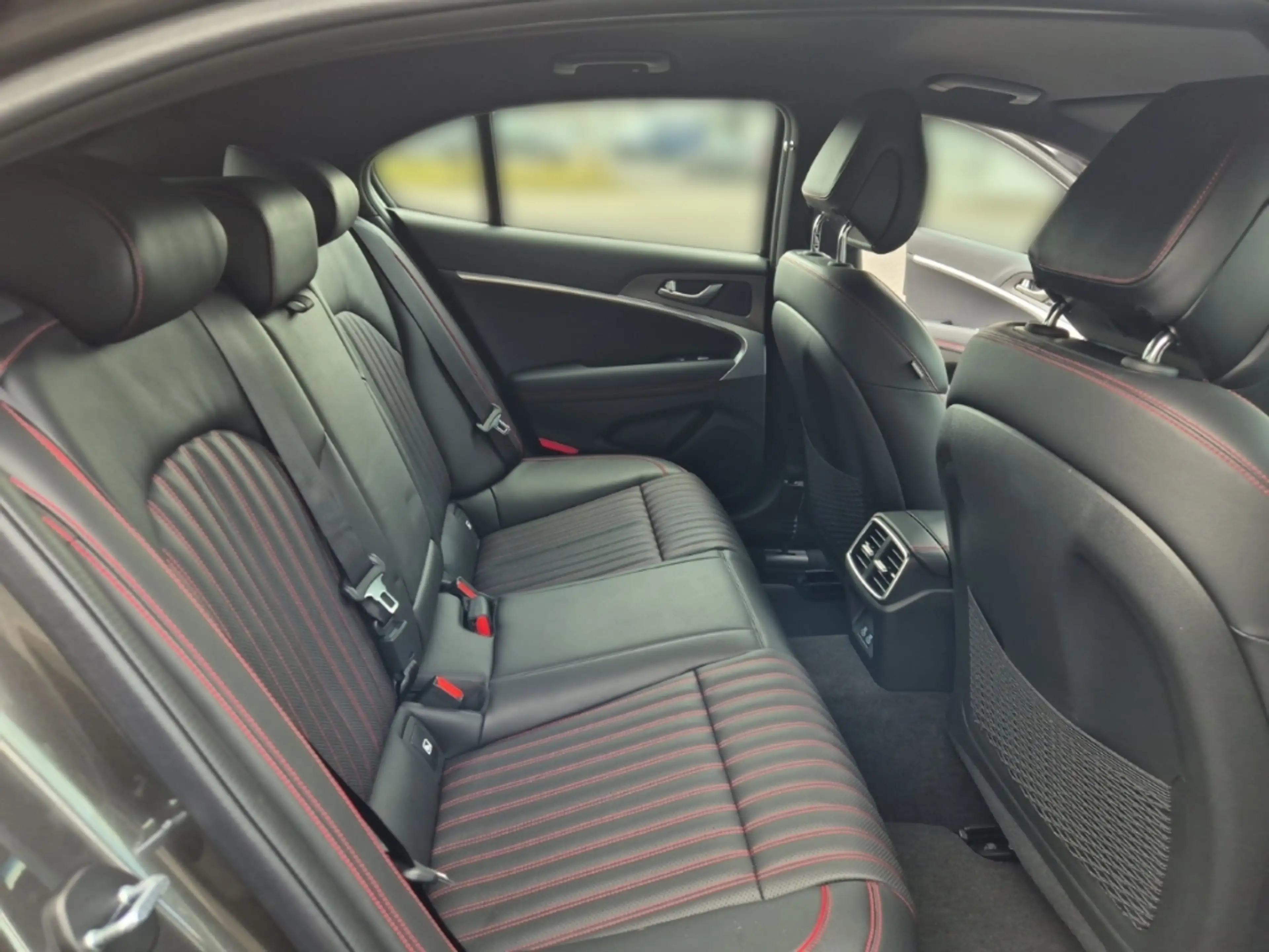Genesis G70 Shooting Brake Sport — photo 14