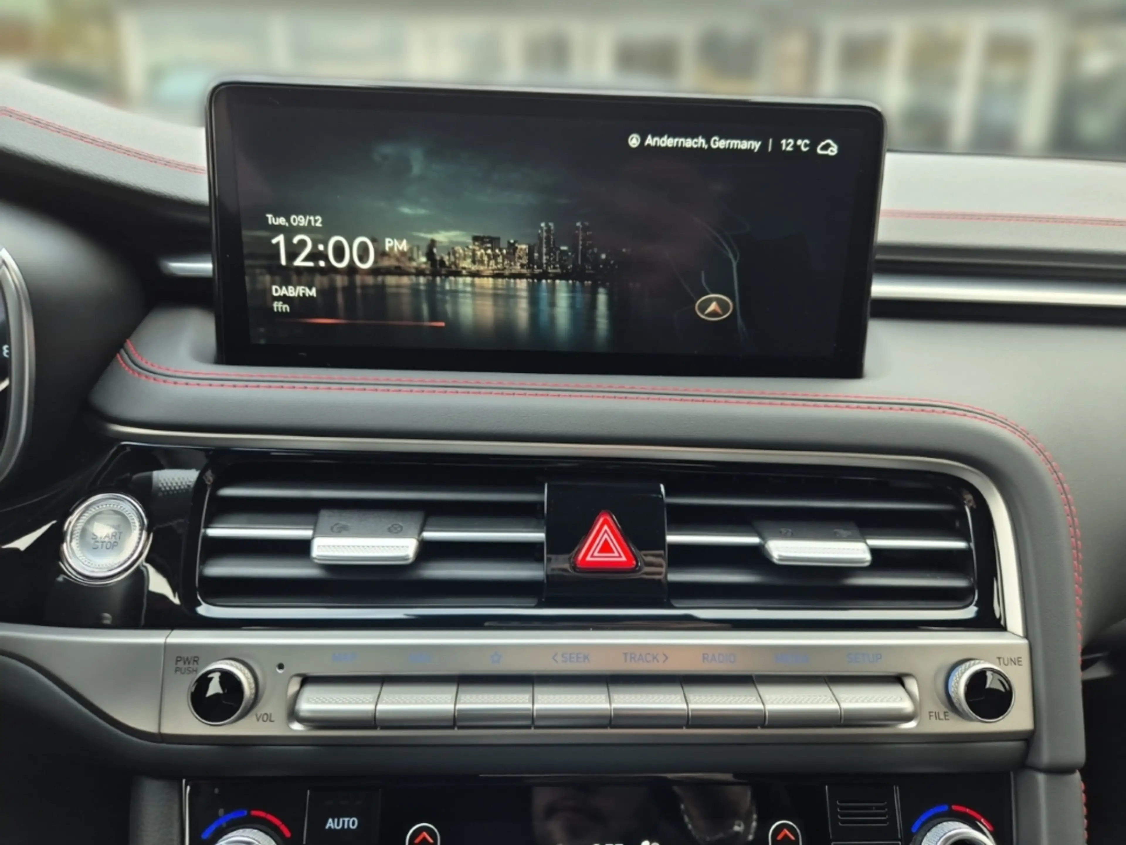 Genesis G70 Shooting Brake Sport — photo 10