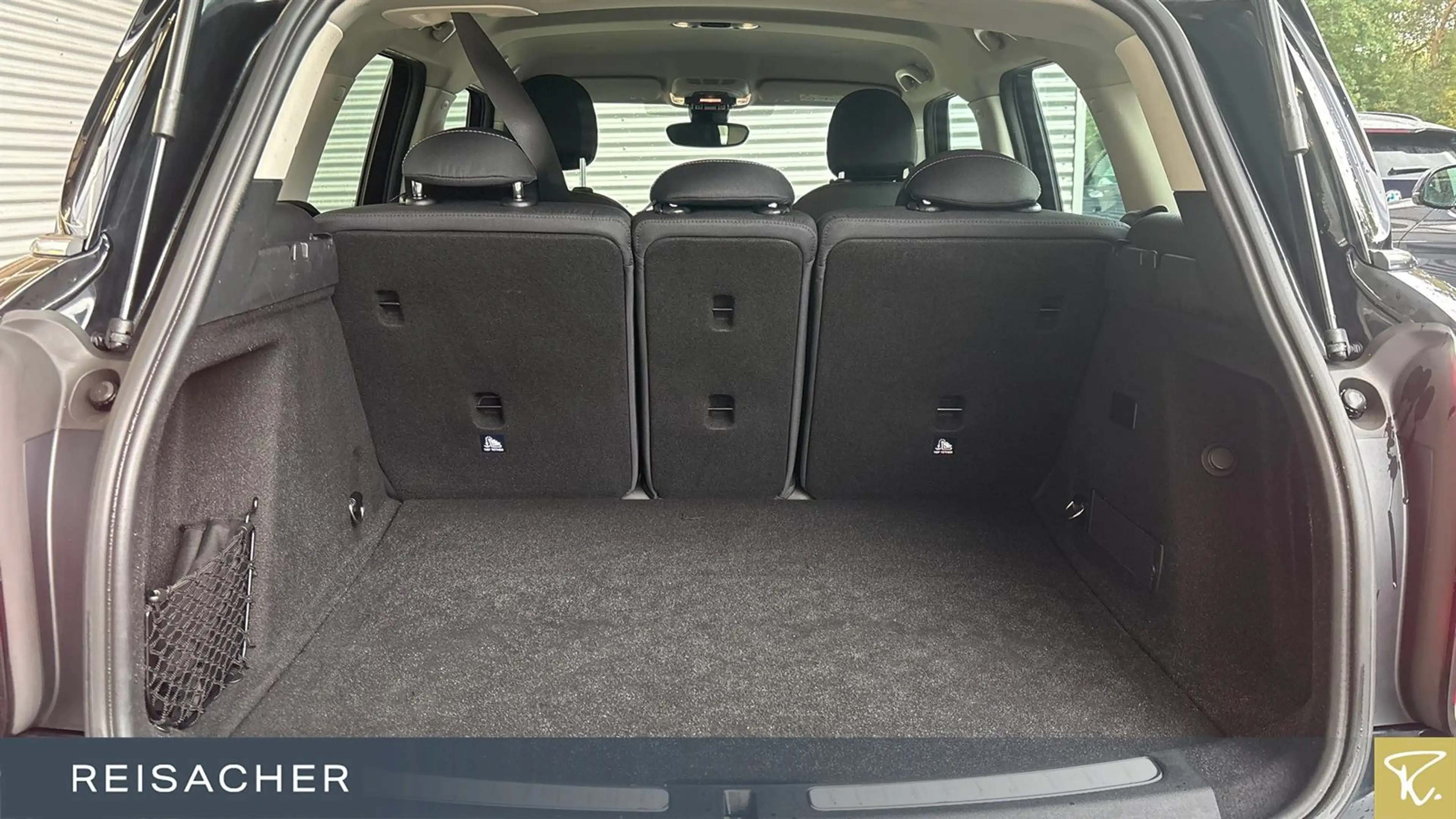 MINI Cooper SE Countryman Cooper SE ALL 4 Countryman A Essential-Trim Navi — photo 10