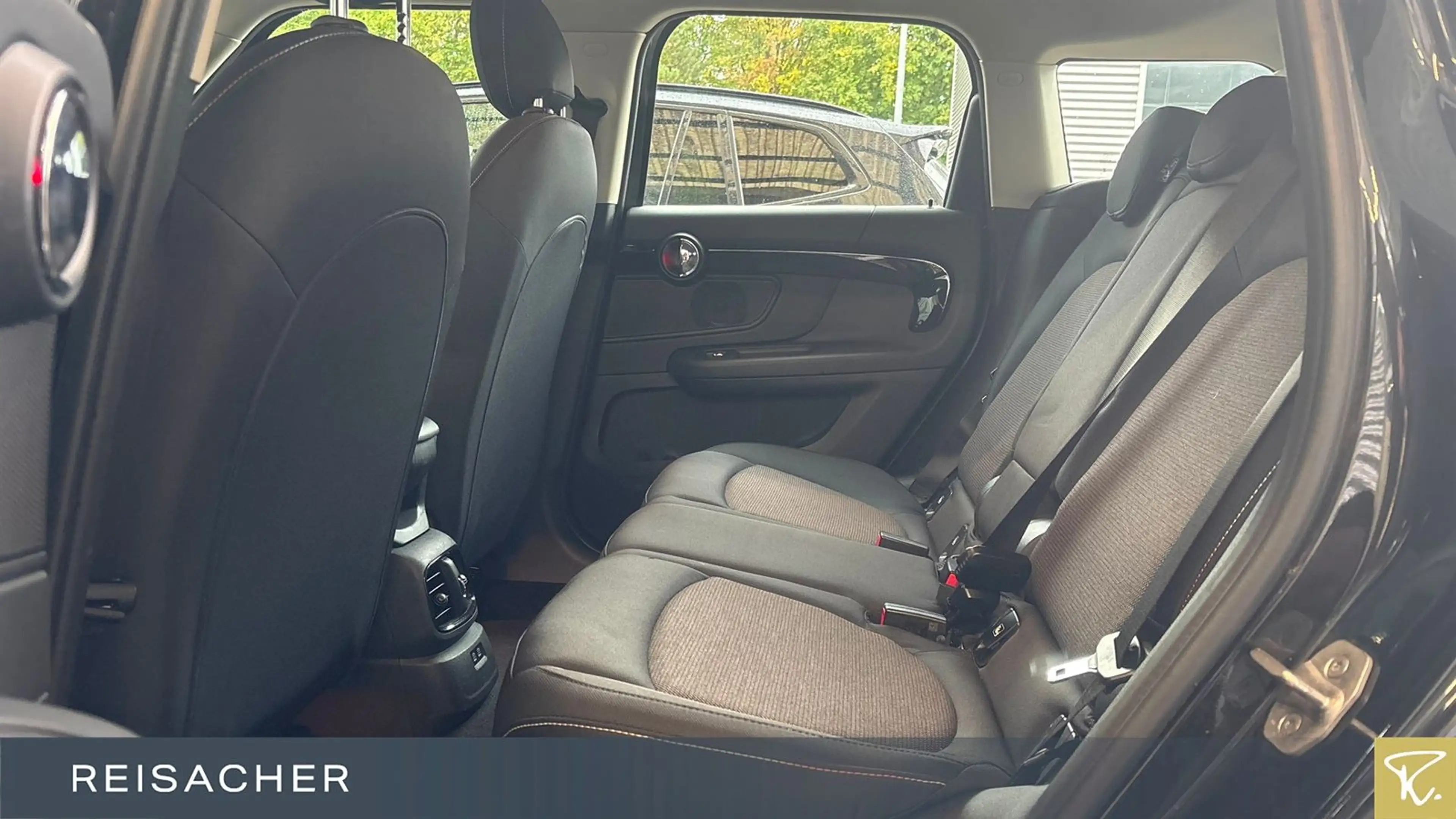 MINI Cooper SE Countryman Cooper SE ALL 4 Countryman A Essential-Trim Navi — photo 8