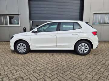 1.0 TSI 95PS Selection 5-türig Rückf.Kamera Par...