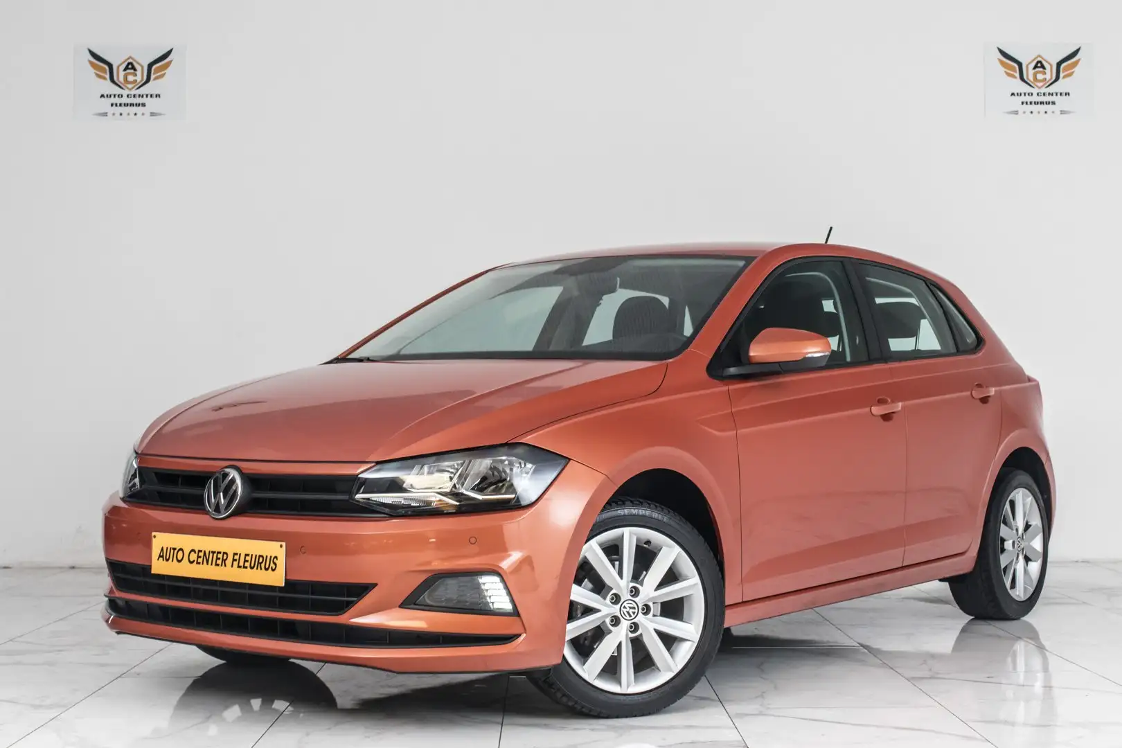 Volkswagen Polo 1.0i Trendline Oranje - 1