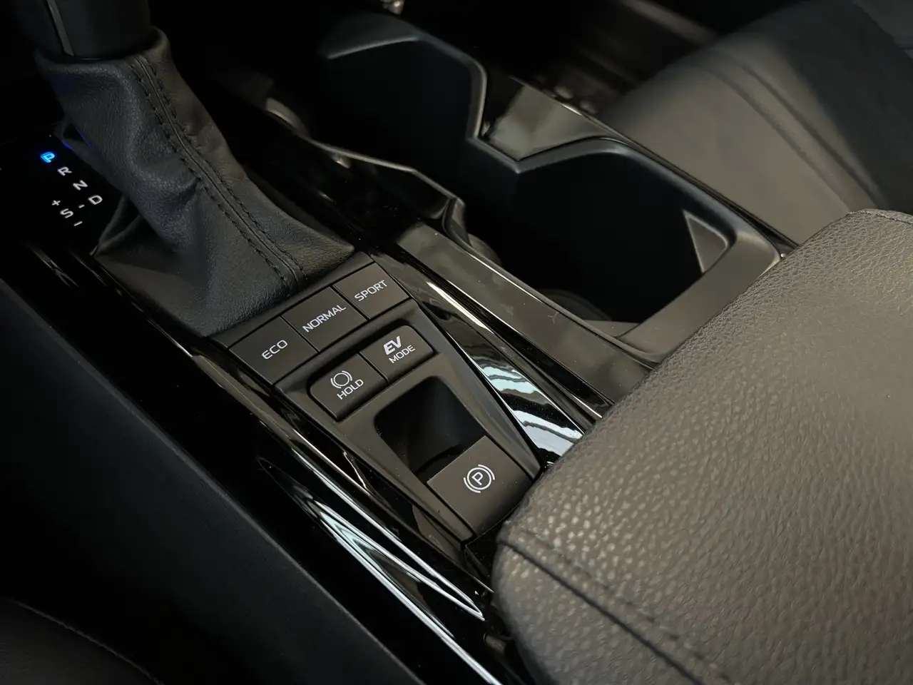 Toyota Camry снимка Toyota Camry