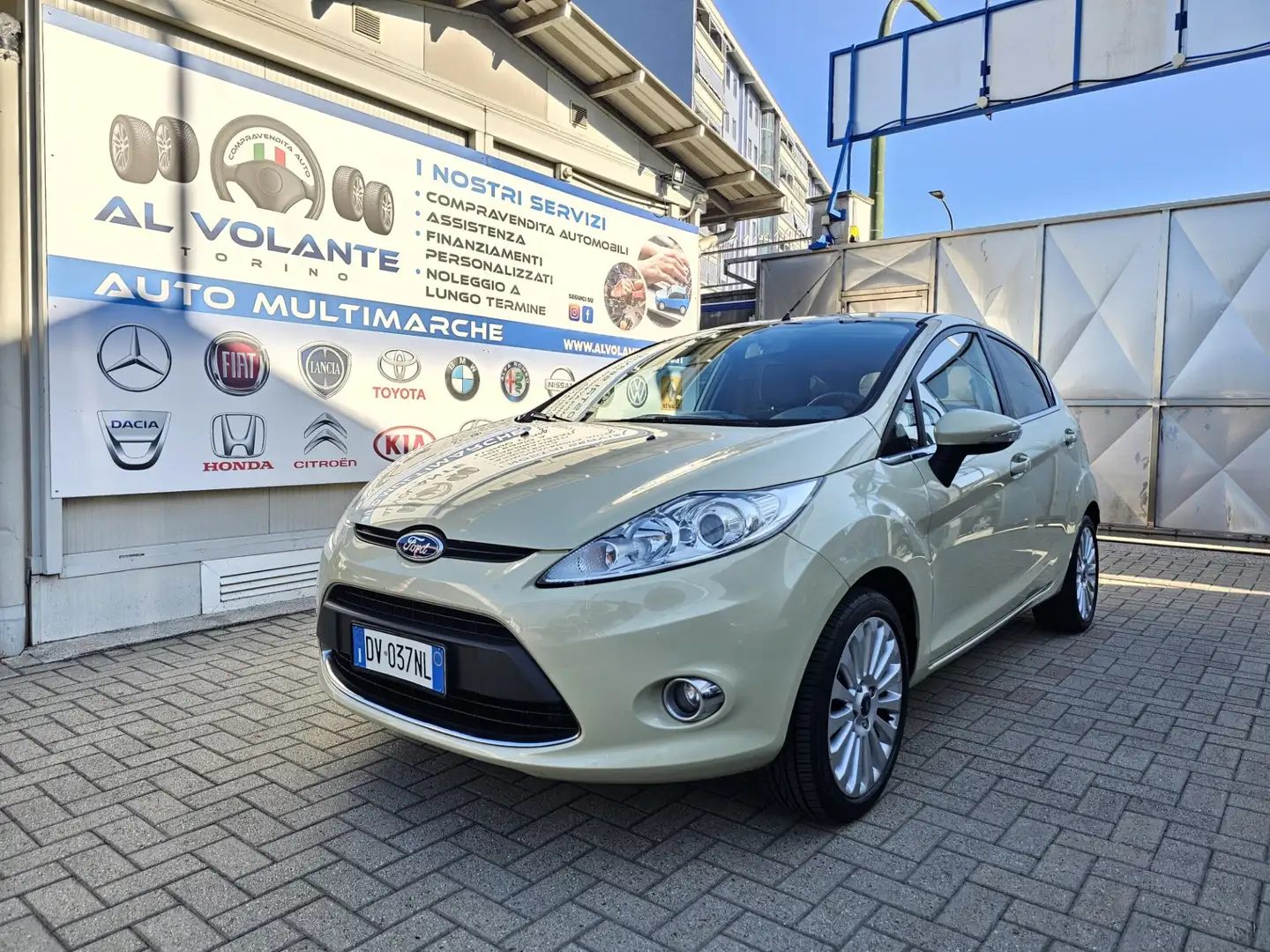 Ford Fiesta Fiesta 1.2 82 CV 5 porte Titanium Beige - 2