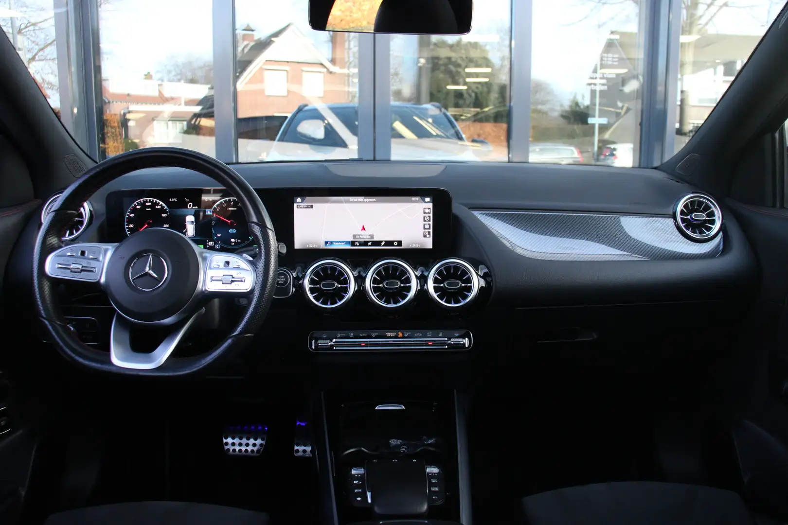Mercedes-Benz GLA 250 e AMG Line NightPakket/Navi/Camera/Keyless/Ambient Zwart - 2