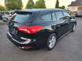 Ford Focus Turnier 1.0 *Navi*Kamera*LED*Winterpaket Schwarz - thumbnail 4