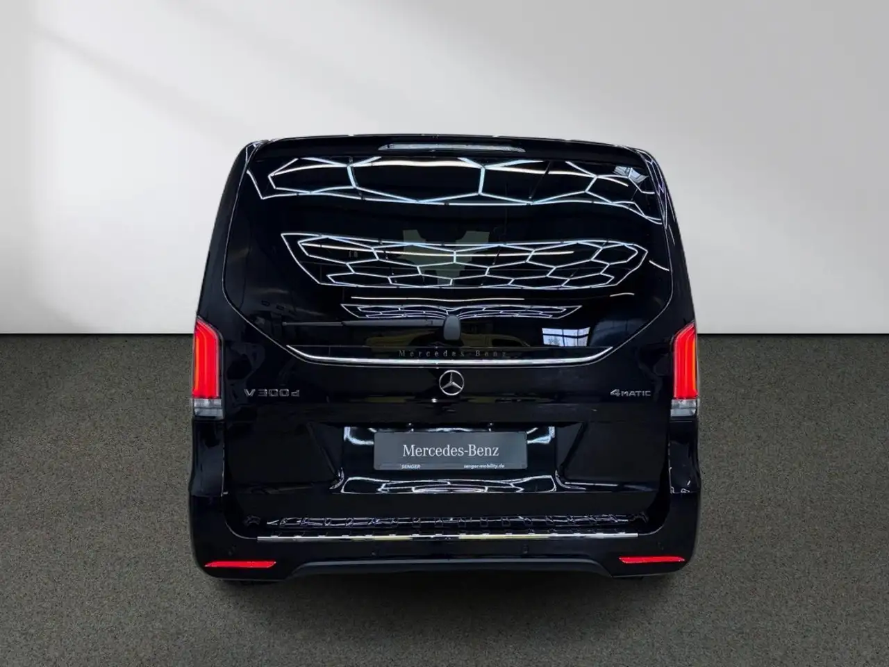 Mercedes-Benz V 300 d Avantgarde 4x4 extralang AMG AIRMATIC 360 6