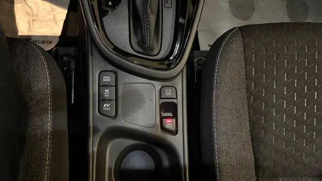 Toyota Yaris Cross view 12