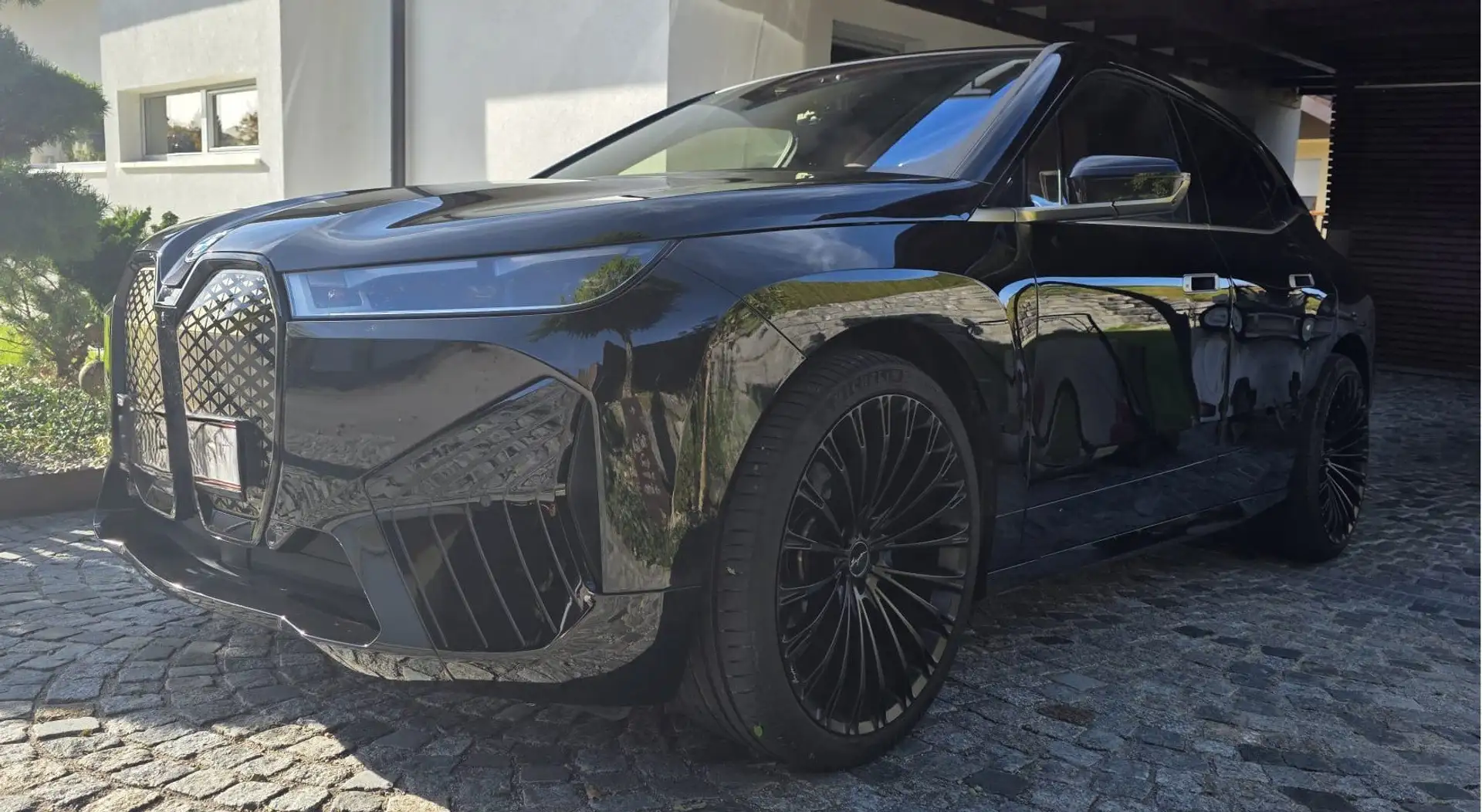 BMW iX Eleganz*Power*Luxus - Beeindruckender Elektro-SUV Schwarz - 2