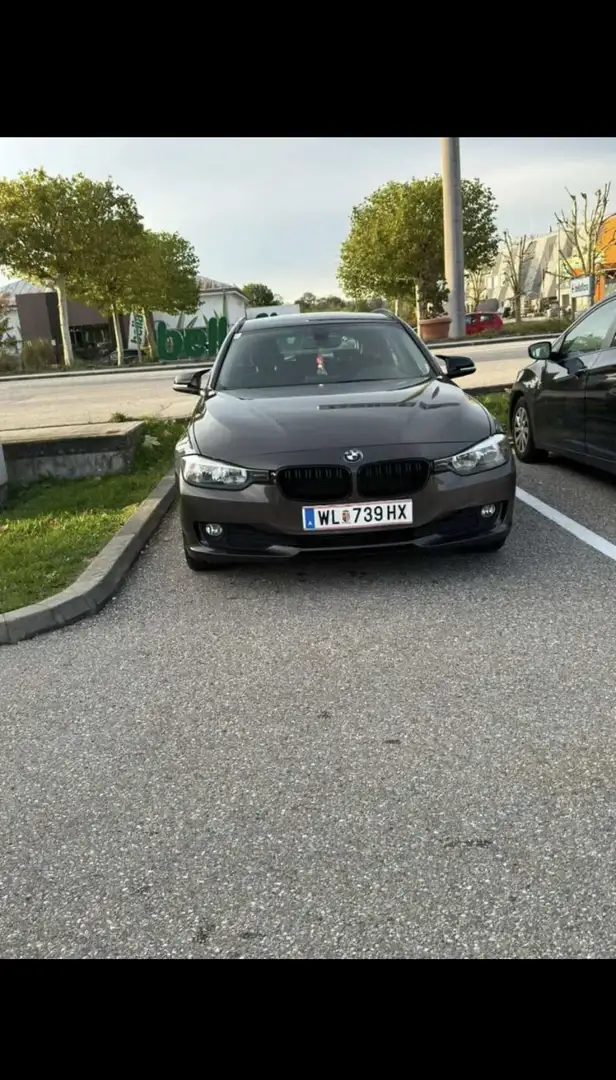 BMW 318 F31 - 1