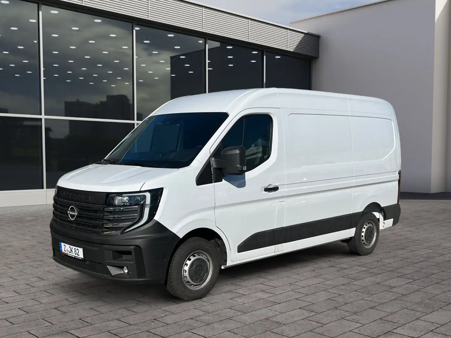 Nissan Interstar 3,5t dCi 150 3,5t L2H2 N-Connecta AHZV Weiß - 2