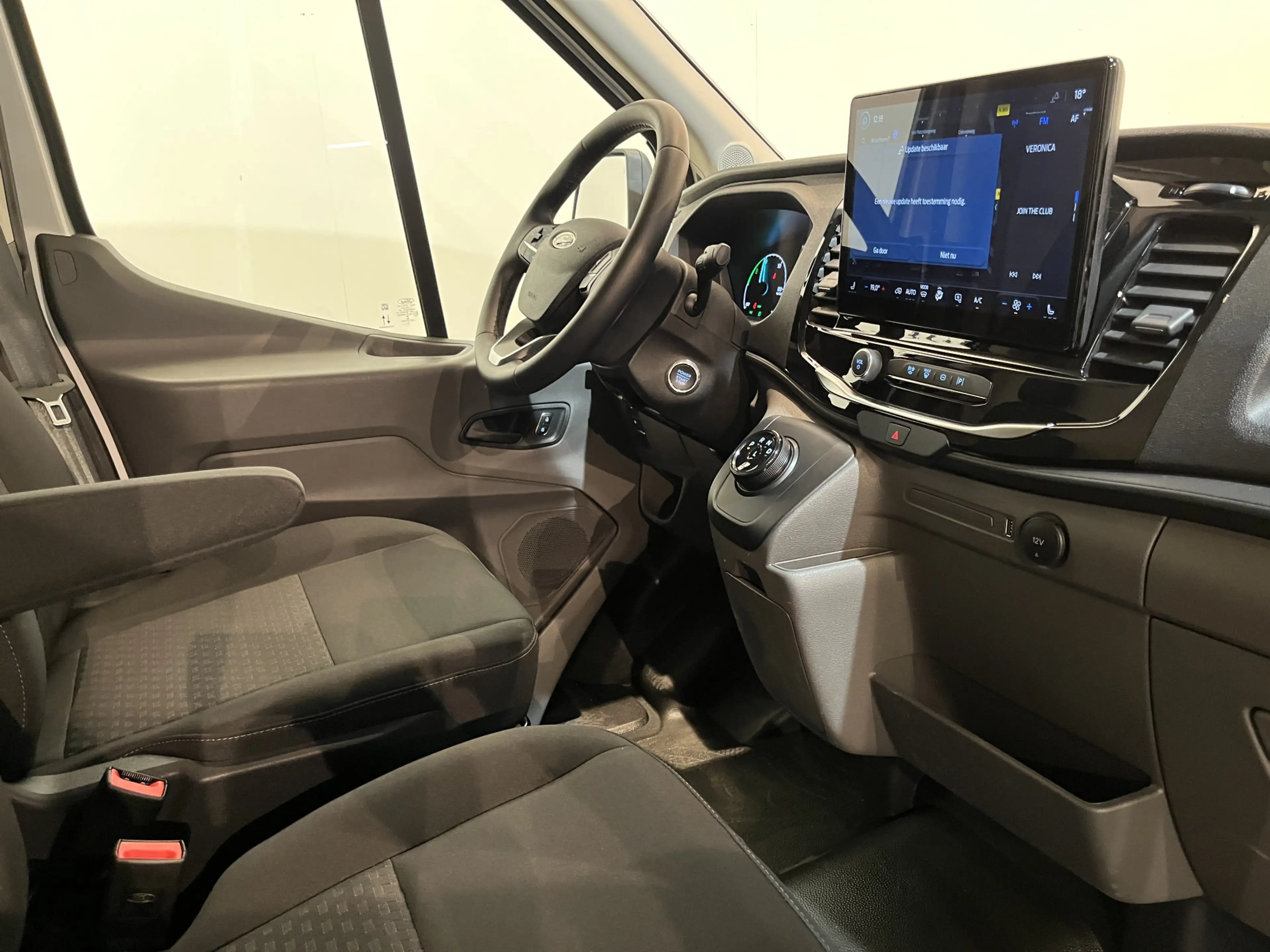 Ford E-Transit 390 (3500 kg) L2H2 Trend 68 kWh / 100% Elektrisch — photo 3