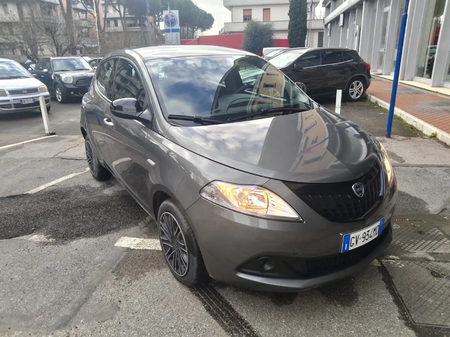 Lancia Ypsilon Ypsilon 1.0 firefly hybrid Gold s Grigio - 2