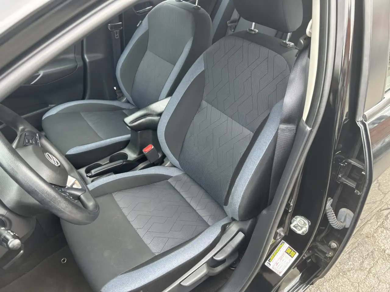 Nissan Versa photo Nissan Versa