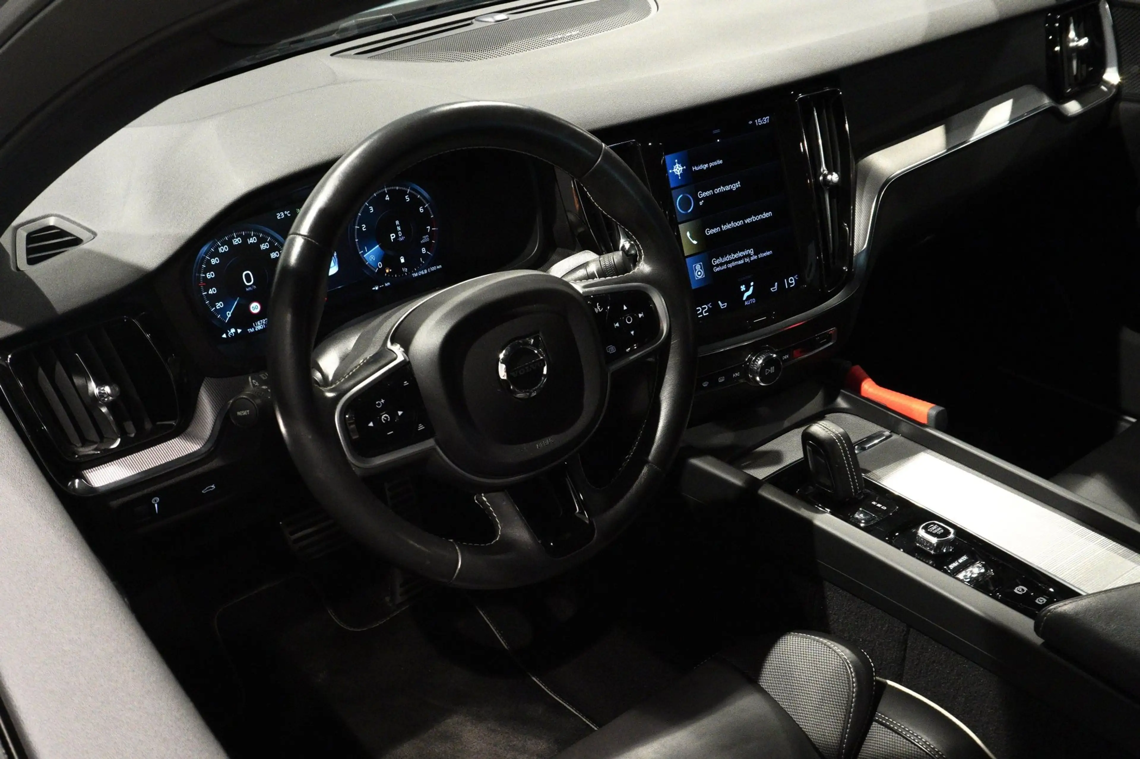 Volvo S60 2.0 B3 R-Design Pano|ACC|Stoel/stuur verwarming — photo 4
