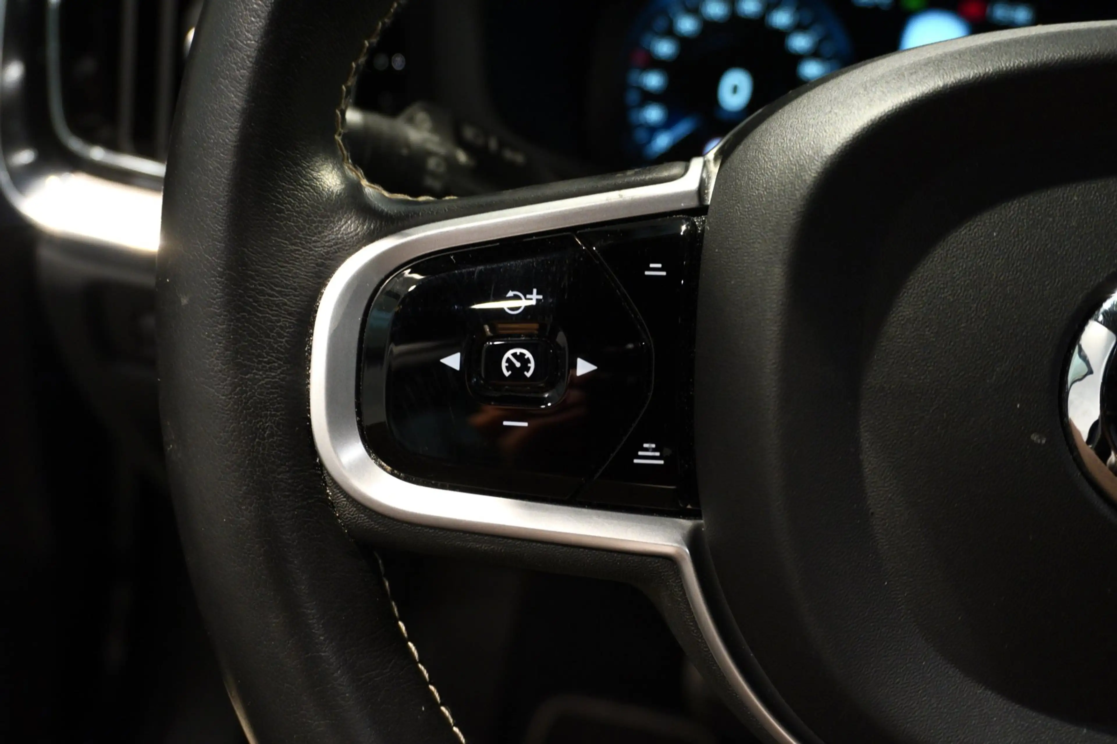 Volvo S60 2.0 B3 R-Design Pano|ACC|Stoel/stuur verwarming — photo 14