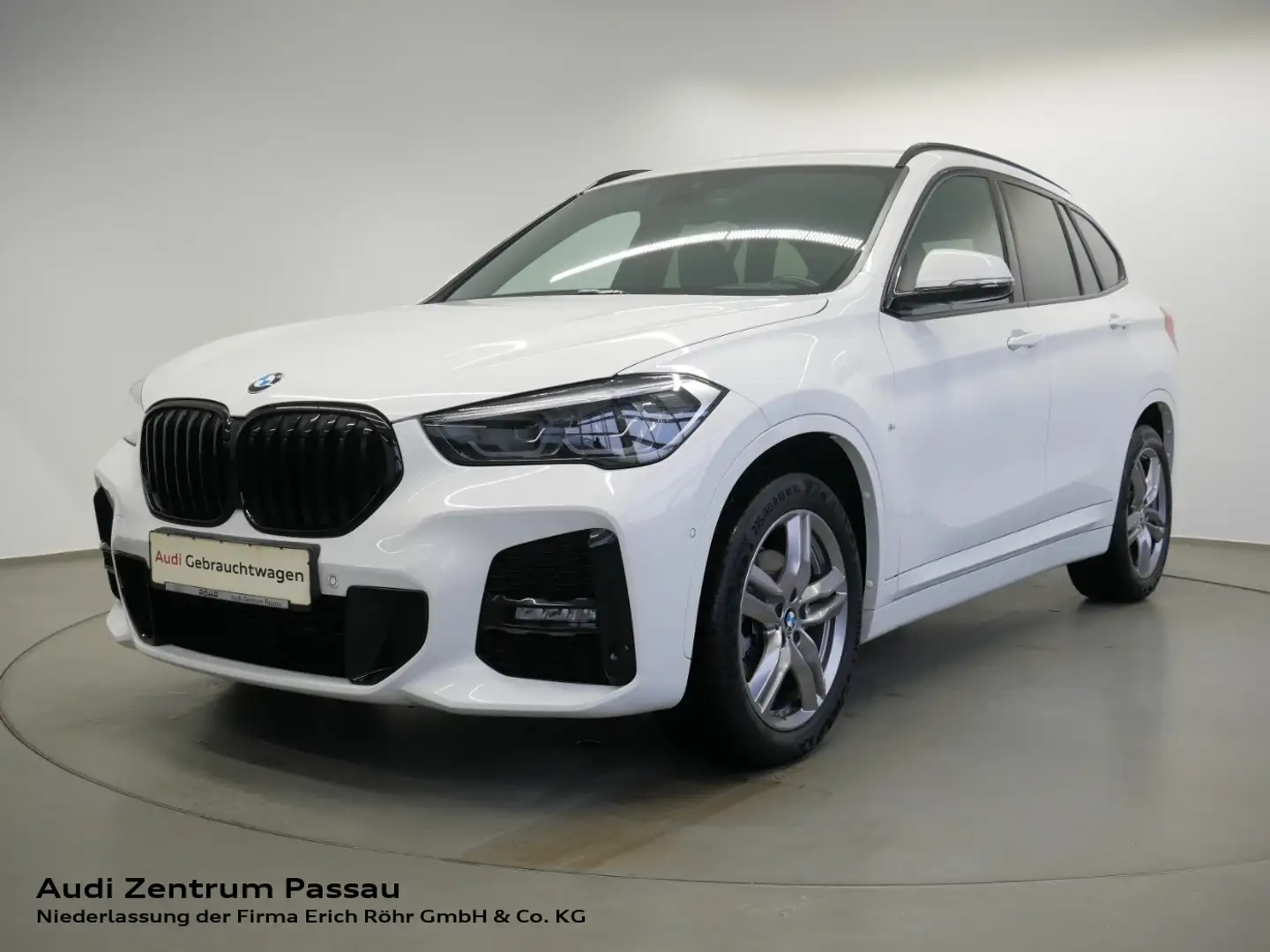 BMW X1 18d sDrive M Sport LED NAVI PDC GRA DAB Weiß - 1