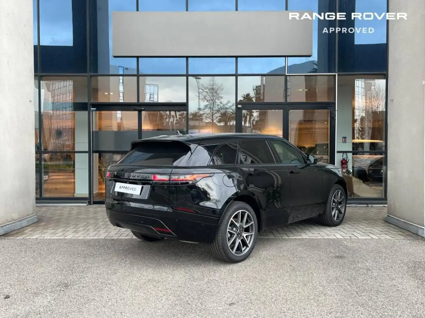 Land Rover Range Rover Velar 2.0 P400e 404ch PHEV Dynamic SE AWD BVA - 2