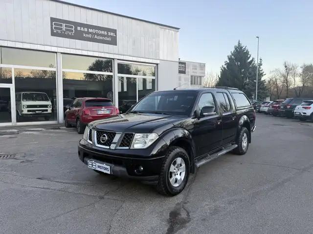 Nissan Navara Navara d.cab 2.5 dci XE 174cv
