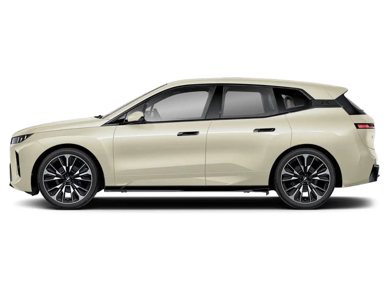 BMW iX снимка BMW iX