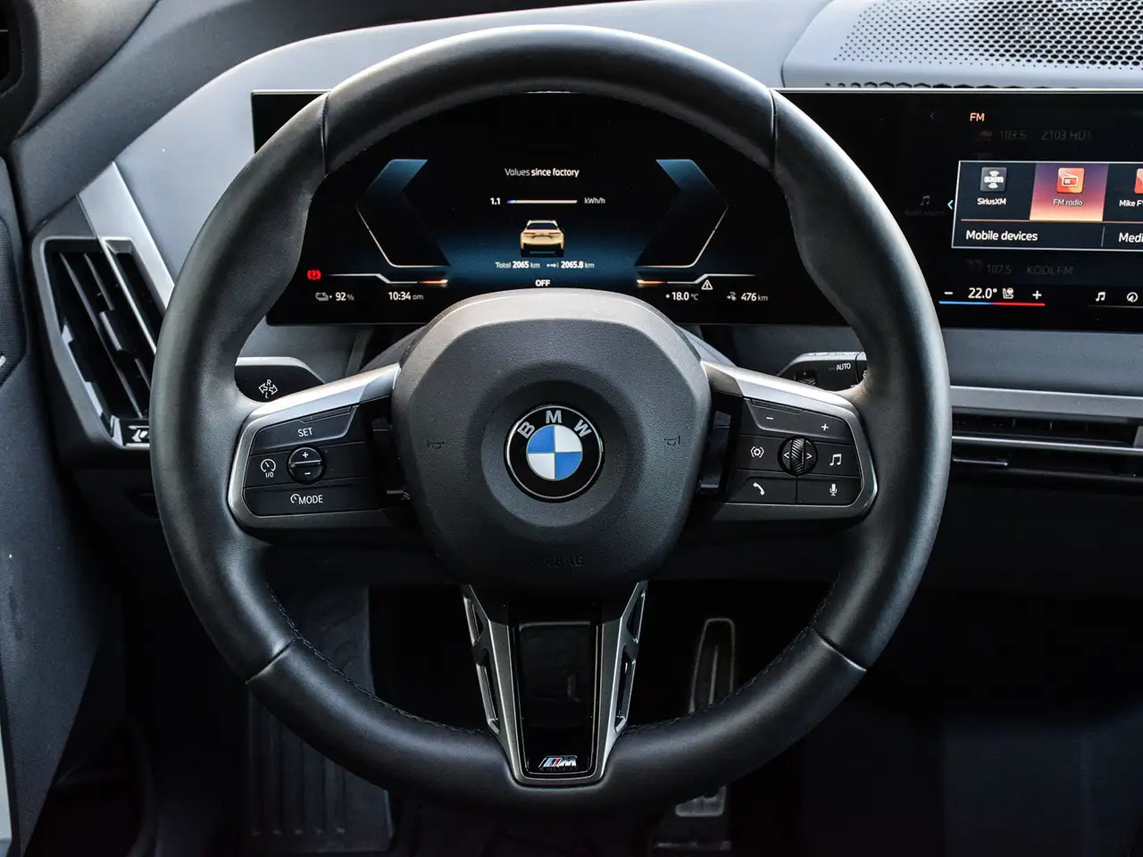 BMW iX снимка BMW iX