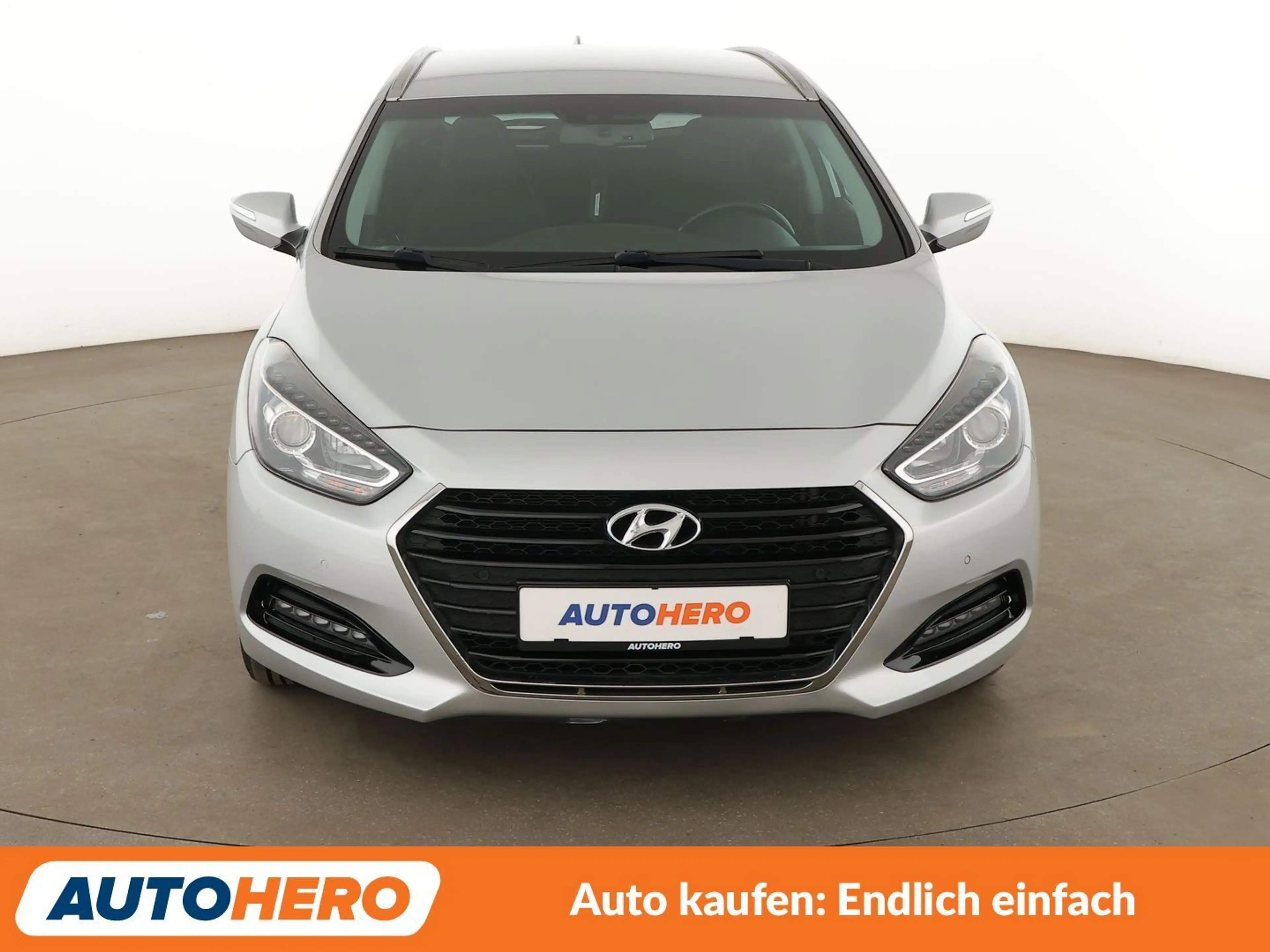 Hyundai i40 2.0 GDI Trend Aut.*NAVI*CAM*TEMPO*SHZ*ALU* — photo 9