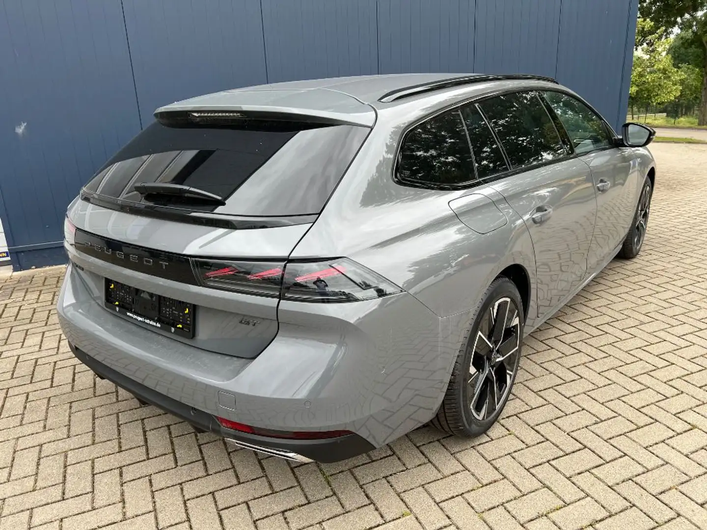 Peugeot 508 SW BlueHDi 130 EAT8 GT (F) Gris - 2