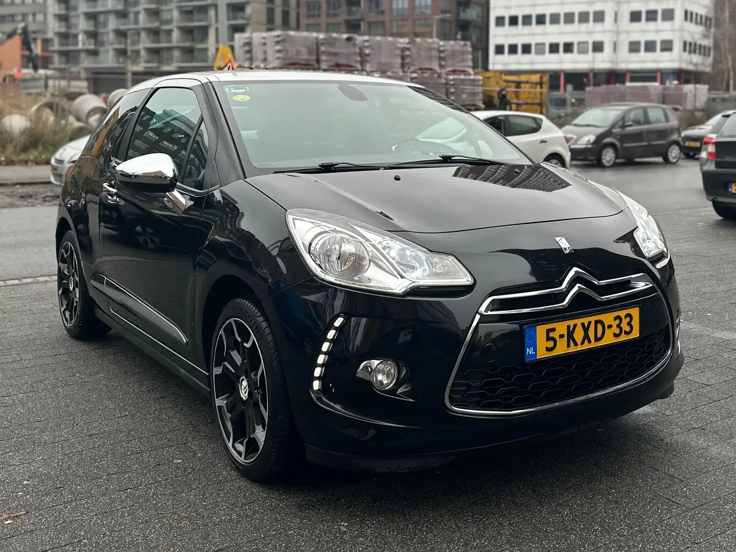 Citroen DS3 DS3 1.6 e-HDi Business Navi Zwart - 1
