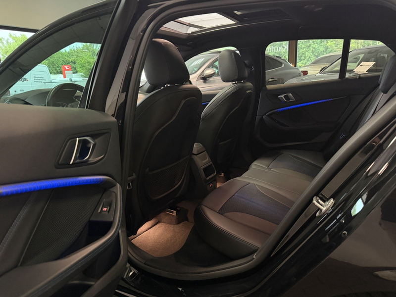 BMW 116 i M Sport*LED*PANO*CARPLAY*SHADOW*VIRTUAL — photo 10