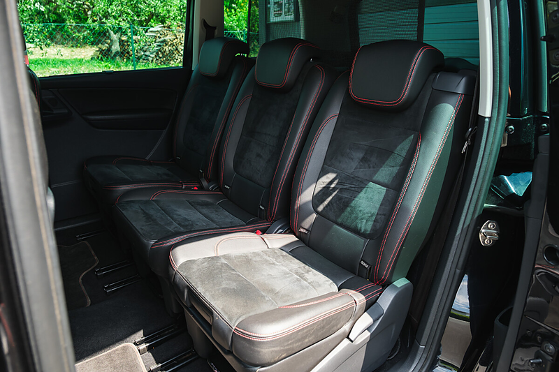 SEAT Alhambra 2.0 TDI FR 4Drive 7-Sitzer /BI-XENON/AHK/SHZ/KE... — photo 13