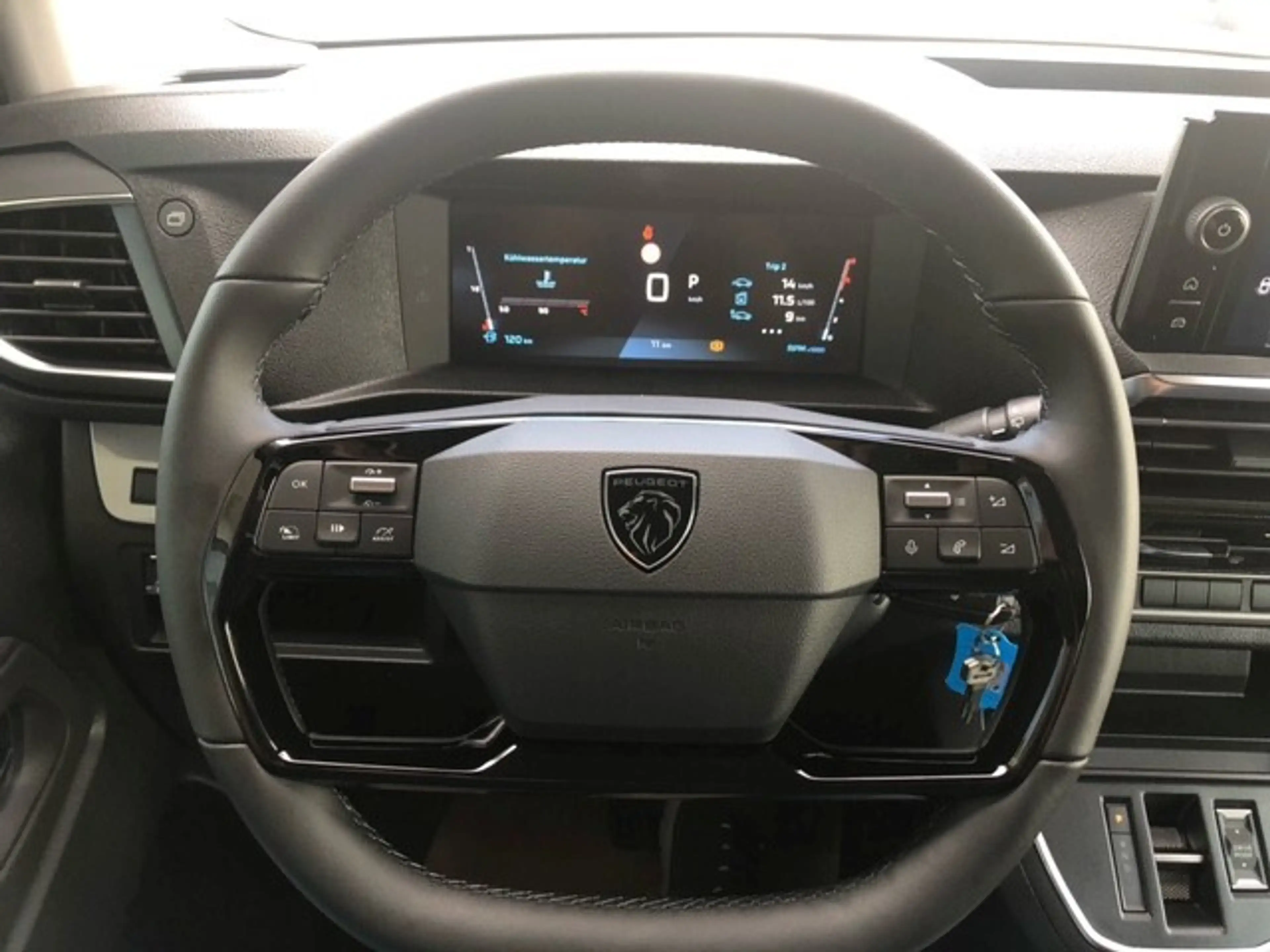 Peugeot Traveller Business Lang + AHK + Sitzheizung + Klima Paket... — photo 13